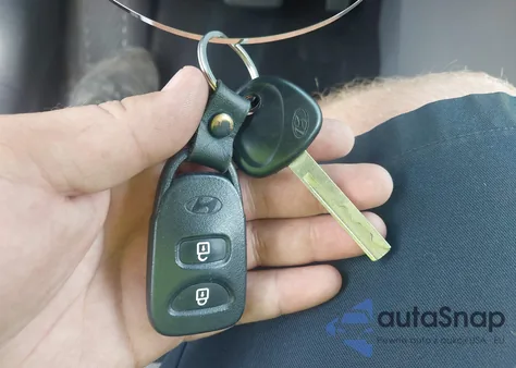 2017 Hyundai Accent Value Edition из США, поврежденный, VIN KMHCT4AE2HU340627